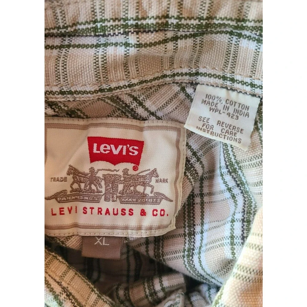 Levi's Button‎ Down Long Sleeve Shirt Size XL